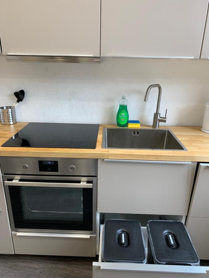 Duesseldorf 5 Min To Train Station Private Gasthuis *