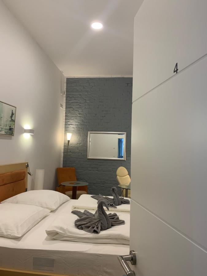 Gasthuis Duesseldorf 5 Min To Train Station Private *
