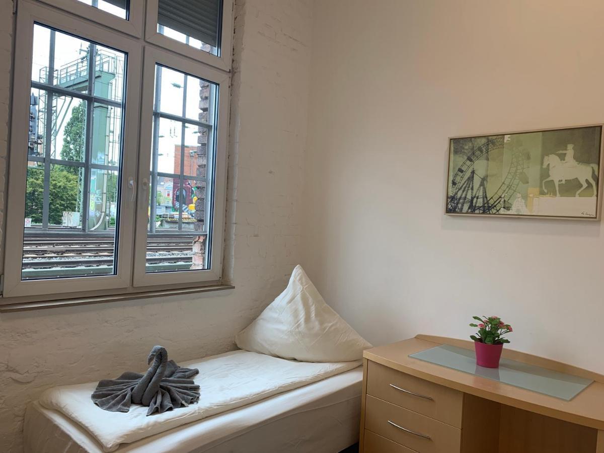 Duesseldorf 5 Min To Train Station Private * Düsseldorf