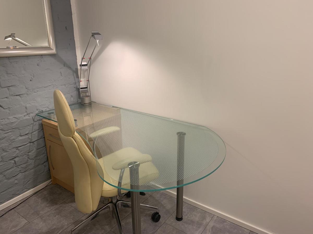 Gasthof Duesseldorf 5 Min To Train Station Private *