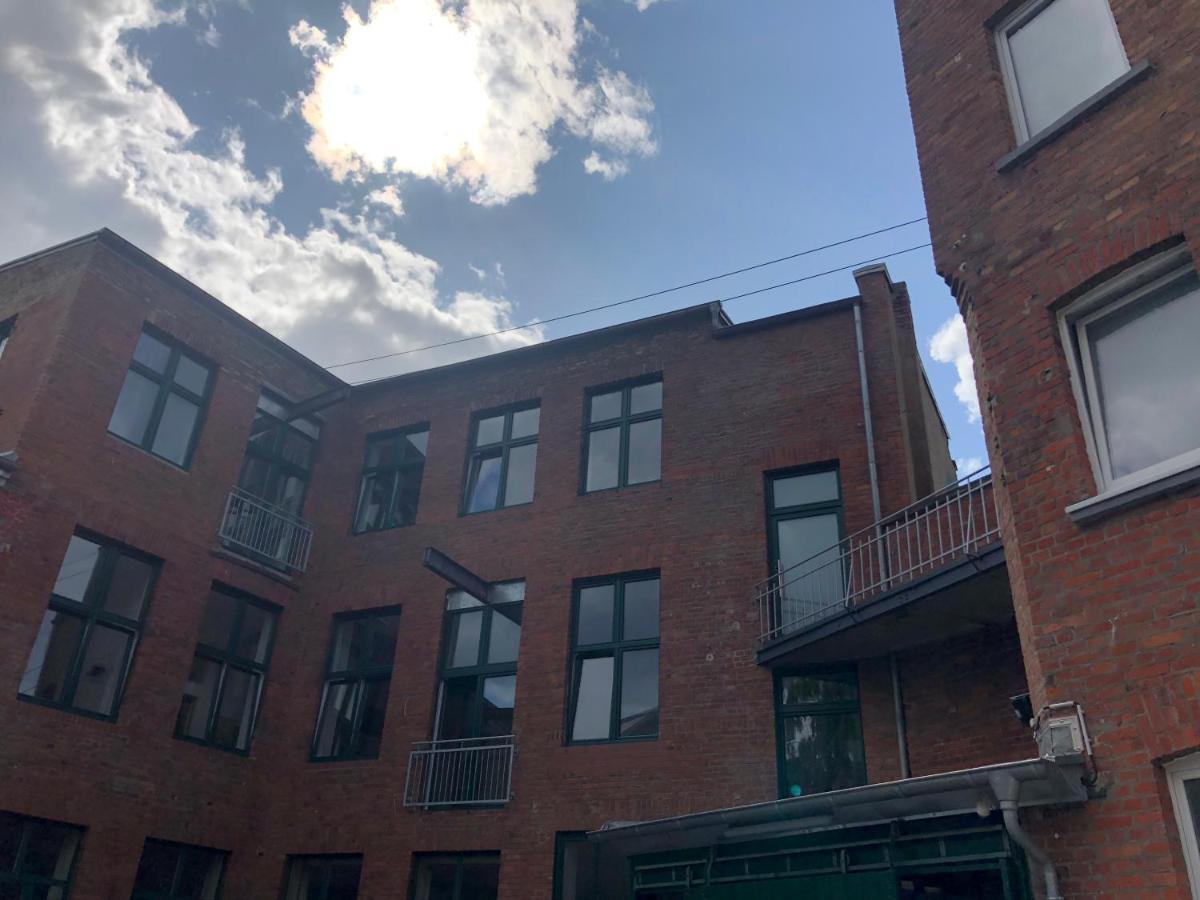 Gasthof Duesseldorf 5 Min To Train Station Private